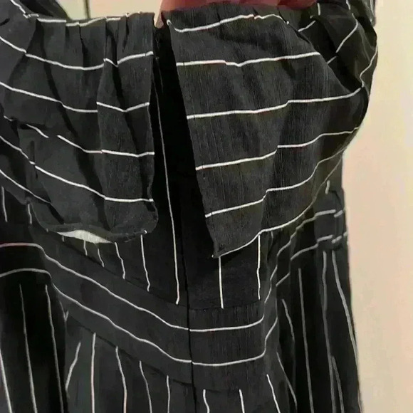 Madison Navy Striped Jumpsuit size L - Picture 4 of 10